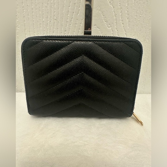 Yves Saint Laurent Black Wallet Chevron Quilting Gold Logo - Picture 13 of 16